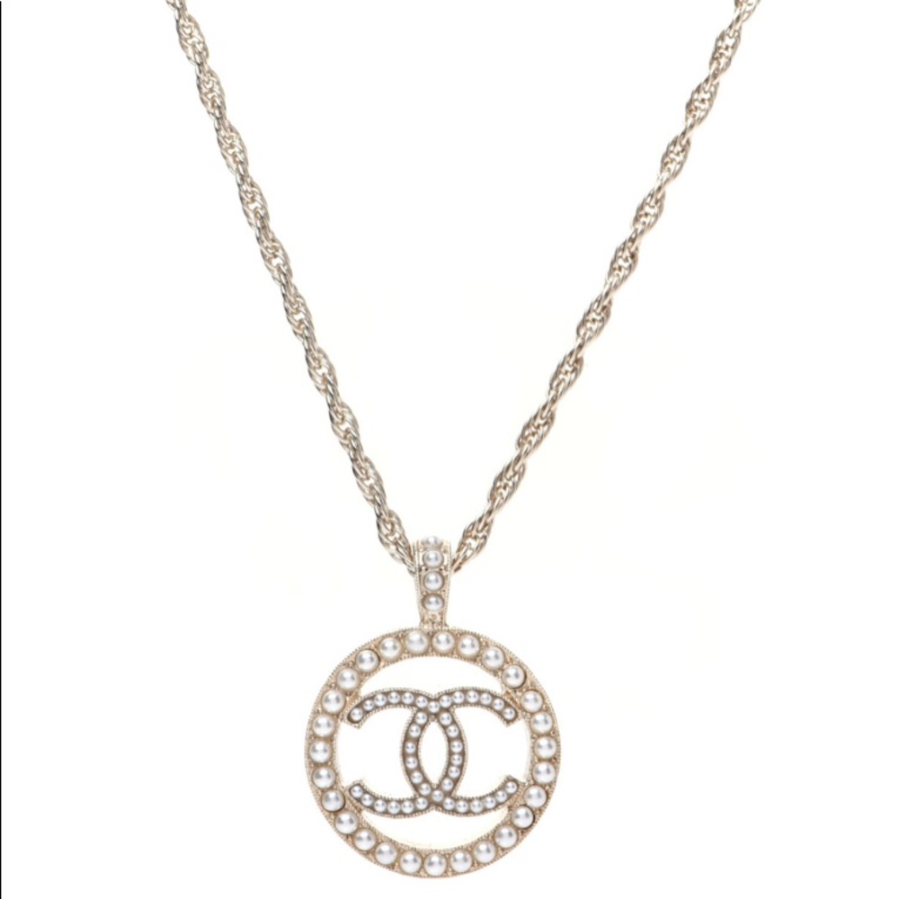 Chanel Pearl CC Round Pendant Necklace
